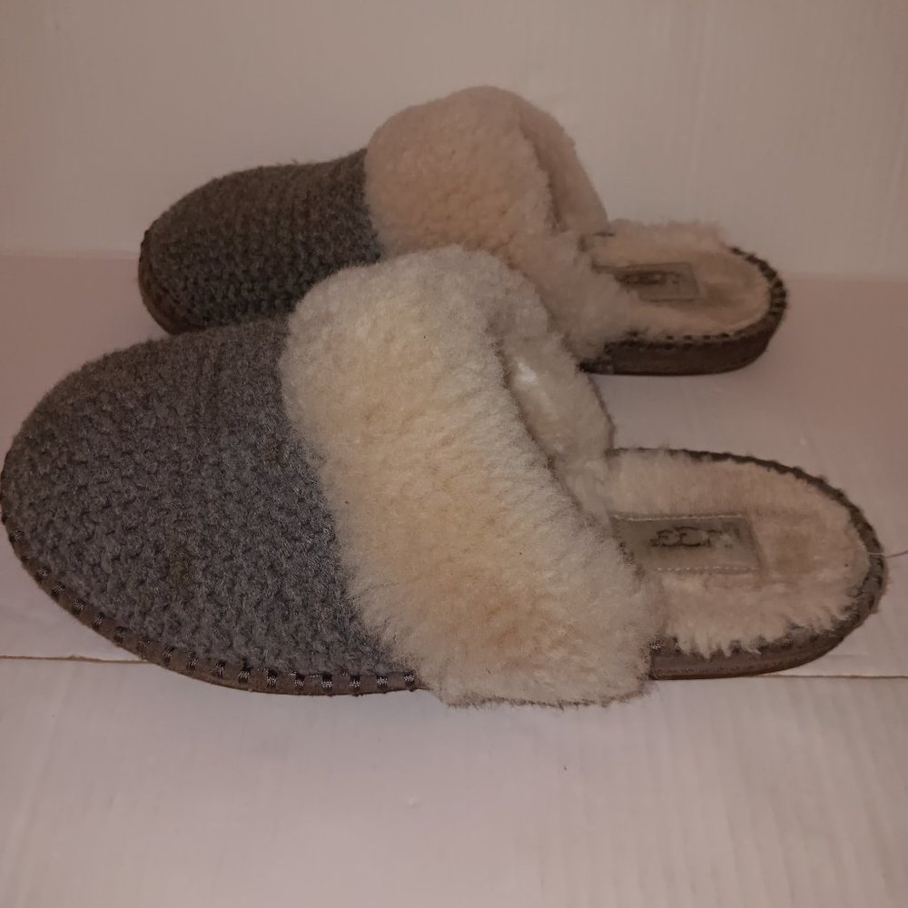 UGG WOMAN SLIDE ON COZY SLIPPERS - Picture 4 of 8